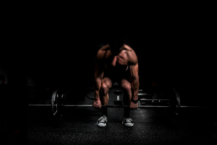 Atleta con definición muscular en recomposición corporal - Epic Labs