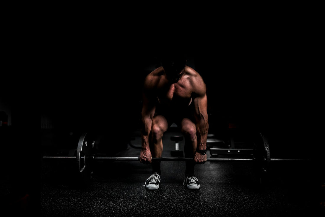 Atleta con definición muscular en recomposición corporal - Epic Labs